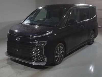 Toyota VOXY  с аукциона в Японии