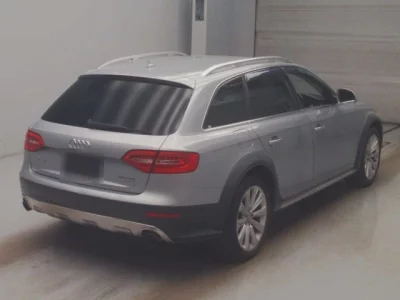 Audi A4  с аукциона в Японии