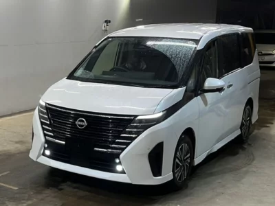Nissan SERENA  с аукциона в Японии