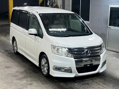 Honda STEP WAGON  с аукциона в Японии