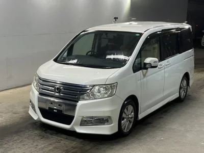 Honda STEP WAGON  с аукциона в Японии