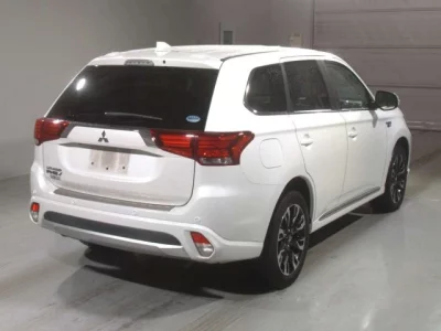 Mitsubishi OUTLANDER PHEV