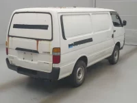 Toyota HIACE VAN лот № 76015 оценка RA  с аукциона в Японии 1
