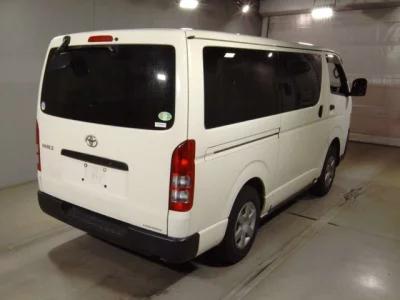 Toyota HIACE VAN  с аукциона в Японии