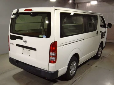 Toyota HiAce Van