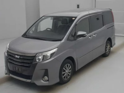 Toyota NOAH  с аукциона в Японии