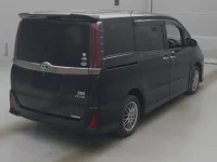 Toyota NOAH лот № 70060 оценка R  с аукциона в Японии 1