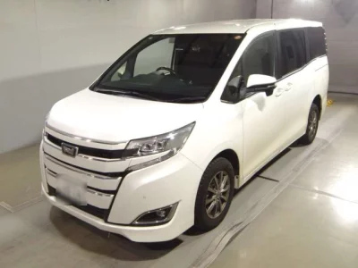 Toyota NOAH  с аукциона в Японии