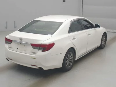 Toyota MARK X  с аукциона в Японии