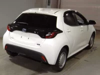 Toyota YARIS лот № 6005 оценка 3.5  с аукциона в Японии 1