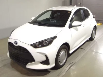 Toyota YARIS  с аукциона в Японии