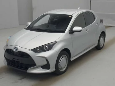 Toyota YARIS  с аукциона в Японии