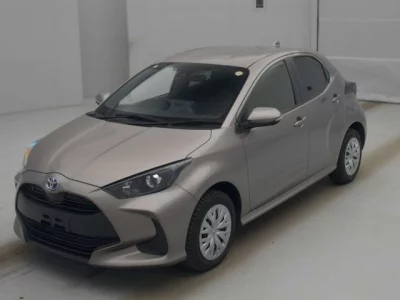 Toyota YARIS  с аукциона в Японии