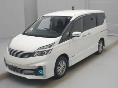 Nissan SERENA  с аукциона в Японии