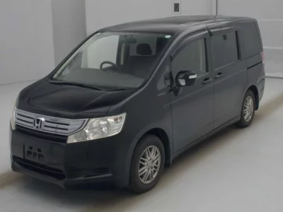 Honda STEP WAGON  с аукциона в Японии