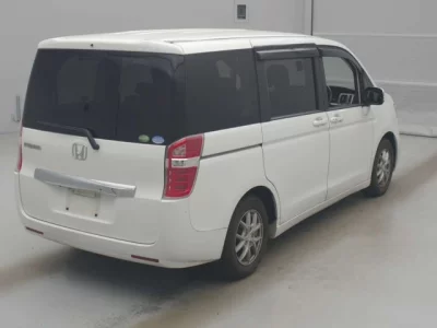 Honda STEP WAGON  с аукциона в Японии