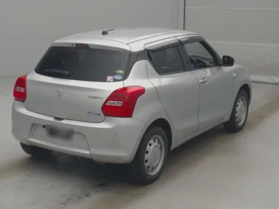Suzuki SWIFT  с аукциона в Японии