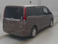 Toyota NOAH лот № 70160 оценка 3.5  с аукциона в Японии 1