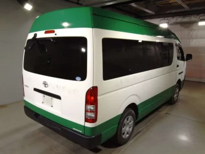 Toyota HIACE VAN  с аукциона в Японии