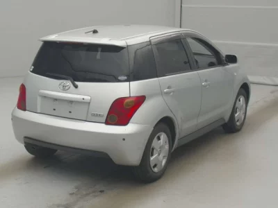 Toyota IST