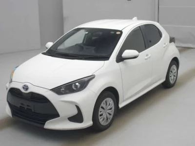 Toyota YARIS  с аукциона в Японии