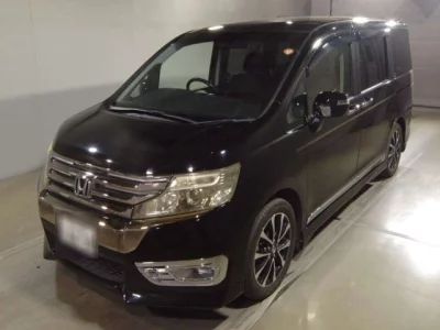 Honda STEP WAGON  с аукциона в Японии