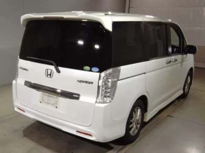 Honda STEP WAGON  с аукциона в Японии