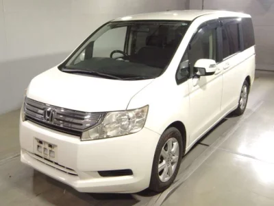 Honda STEP WAGON  с аукциона в Японии