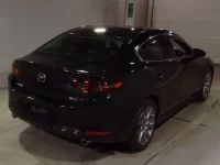 Mazda MAZDA3 лот № 2025 оценка 4.5  с аукциона в Японии 1