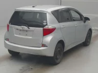 Toyota RACTIS лот № 77042 оценка 3.5  с аукциона в Японии 1