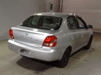 Toyota PLATZ  с аукциона в Японии