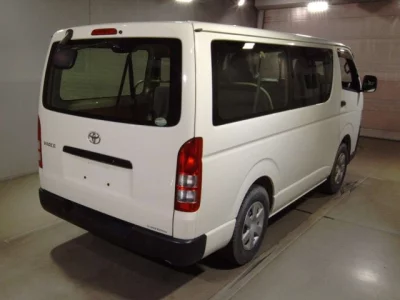 Toyota HiAce Van