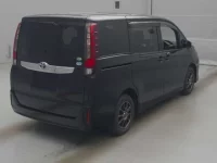 Toyota NOAH лот № 70185 оценка R  с аукциона в Японии 1
