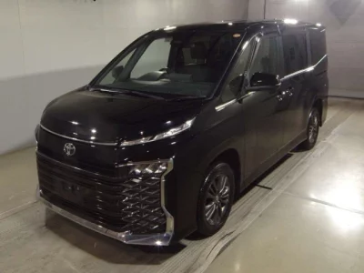 Toyota VOXY  с аукциона в Японии