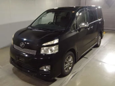 Toyota VOXY  с аукциона в Японии