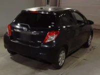 Toyota VITZ лот № 7161 оценка 3  с аукциона в Японии 1