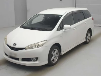 Toyota WISH  с аукциона в Японии