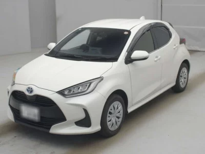 Toyota YARIS  с аукциона в Японии