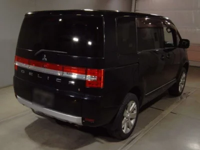 Mitsubishi DELICA D5