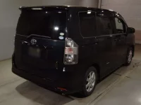 Toyota VOXY лот № 130 оценка 3.5  с аукциона в Японии 1