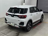 Toyota RAIZE лот № 30021 оценка 6  с аукциона в Японии 4