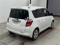 Toyota RACTIS лот № 90046 оценка 3.5  с аукциона в Японии 4