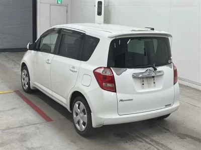 Toyota RACTIS  с аукциона в Японии