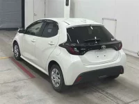 Toyota YARIS лот № 30005 оценка R  с аукциона в Японии 1