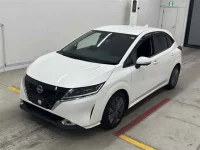 Nissan NOTE лот № 30010 оценка 4  с аукциона в Японии 3