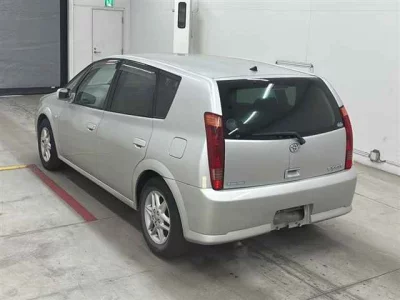 Toyota OPA  с аукциона в Японии