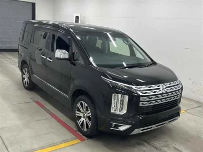 Mitsubishi DELICA D5