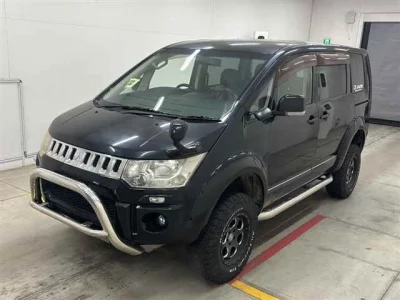 Mitsubishi DELICA D5