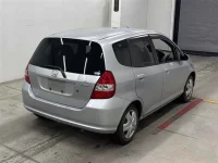 Honda FIT лот № 90065 оценка 3.5  с аукциона в Японии 4