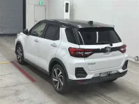 Toyota RAIZE лот № 30084 оценка 4  с аукциона в Японии 1